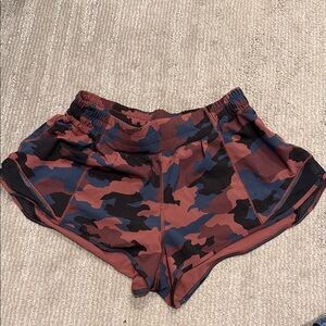 Lululemon size 10 Camo Print Women's Shorts
